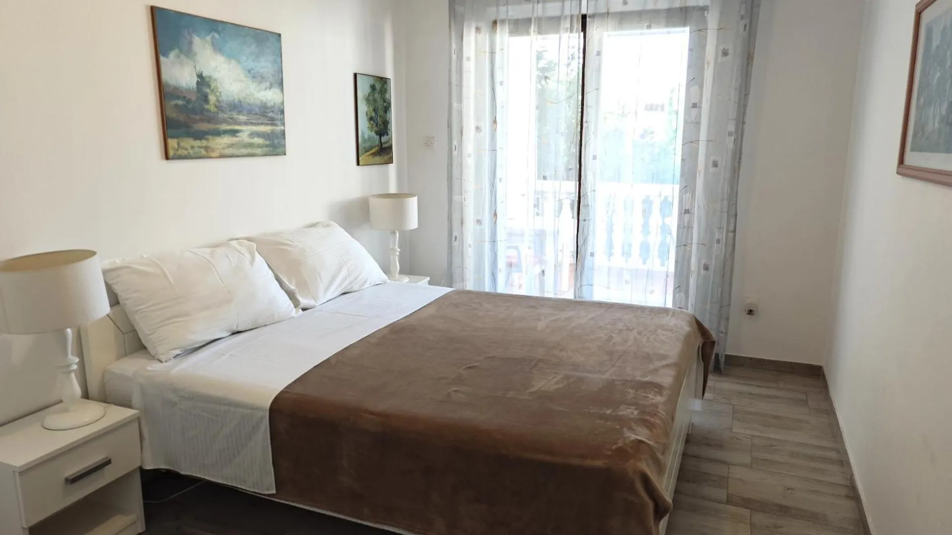 Apartments Tessa 77 메덜린 크로아티아