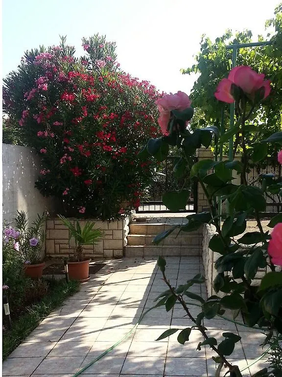 Apartments Tessa 77 ميدولين